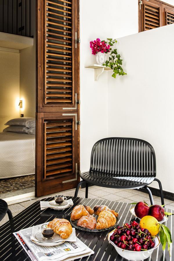 Manzoni 46 - Ospitalità siciliana Acomodação com café da manhã Milazzo Exterior foto